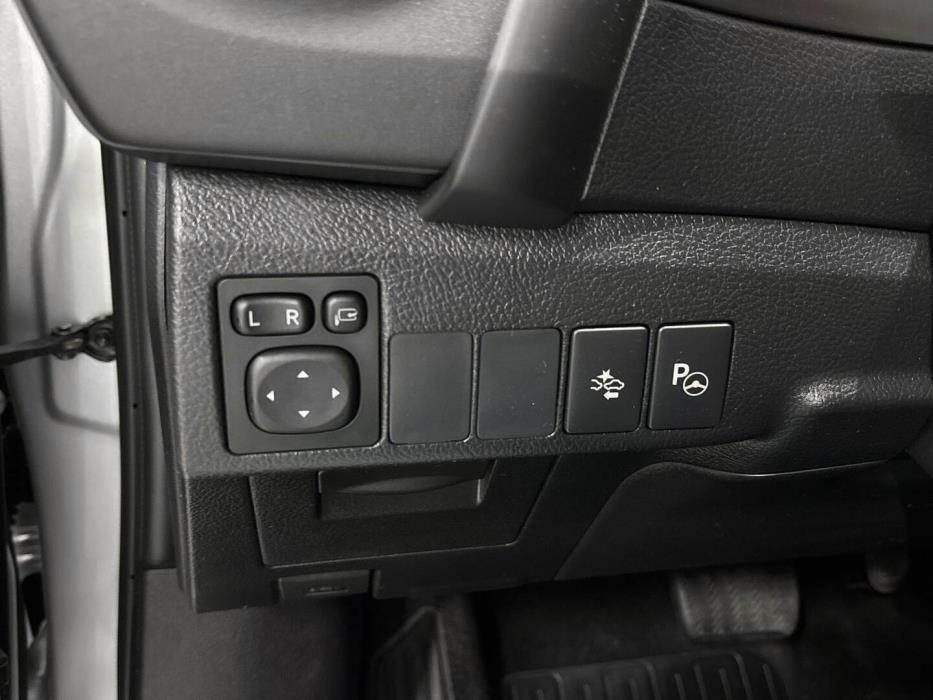 TOYOTA Auris 2017