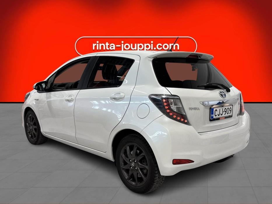 TOYOTA Yaris 2014