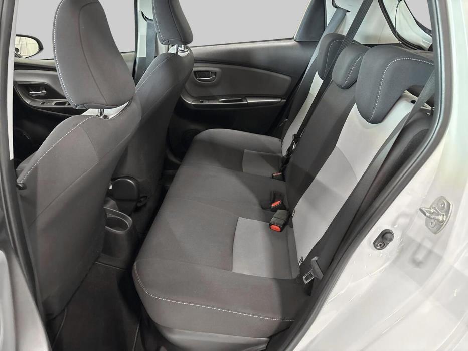 TOYOTA Yaris 2018