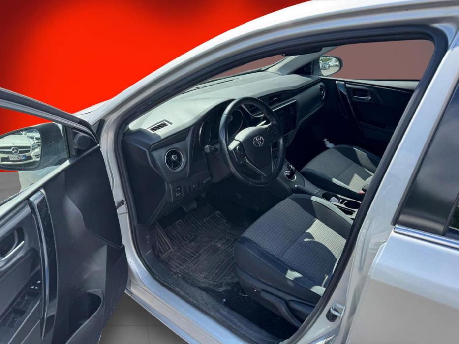 TOYOTA Auris 2019