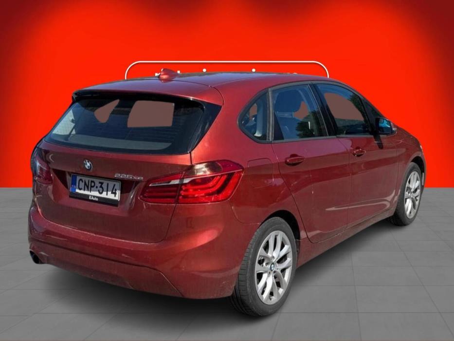 BMW 225 2019