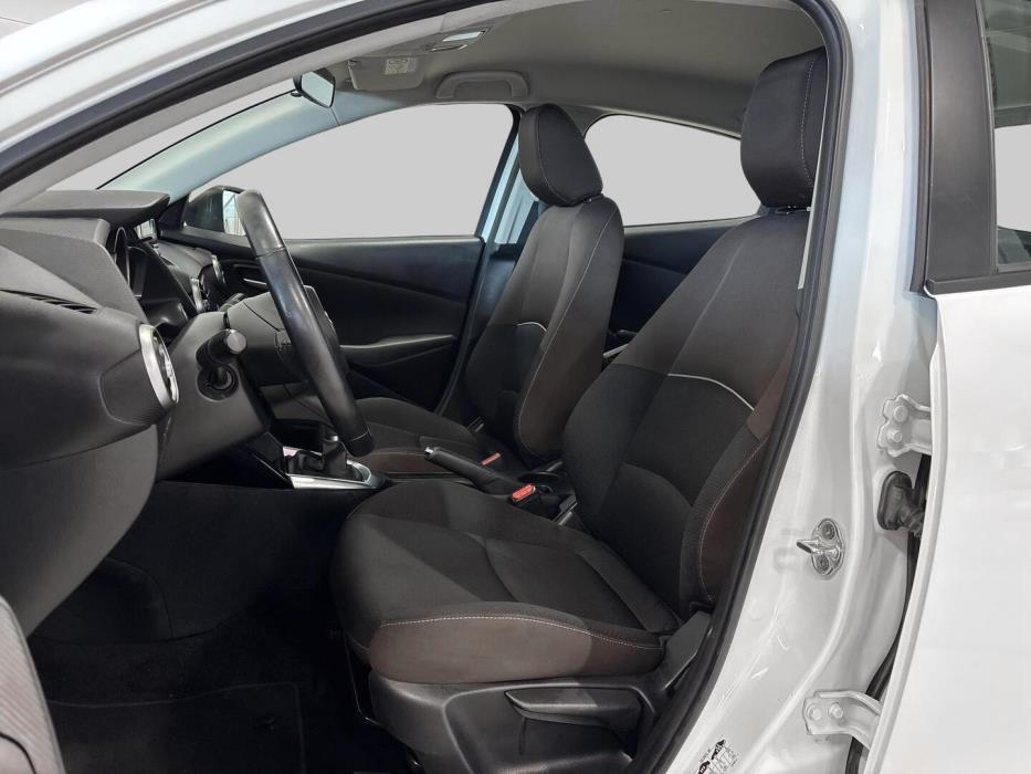 MAZDA Mazda2 2020