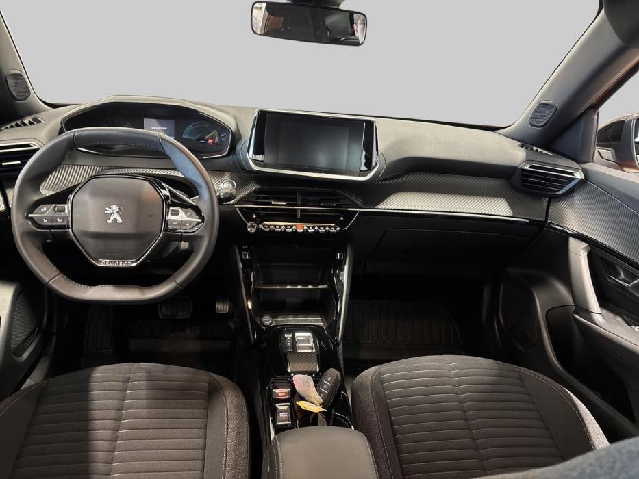 PEUGEOT e-2008 2023