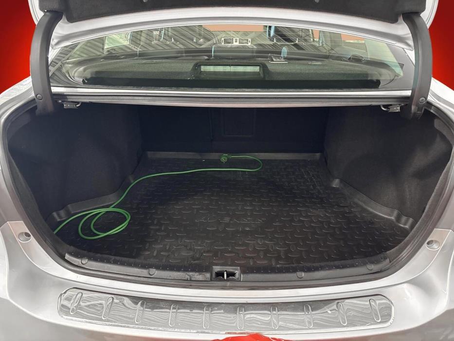 TOYOTA Avensis 2013