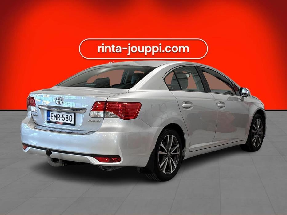 TOYOTA Avensis 2013