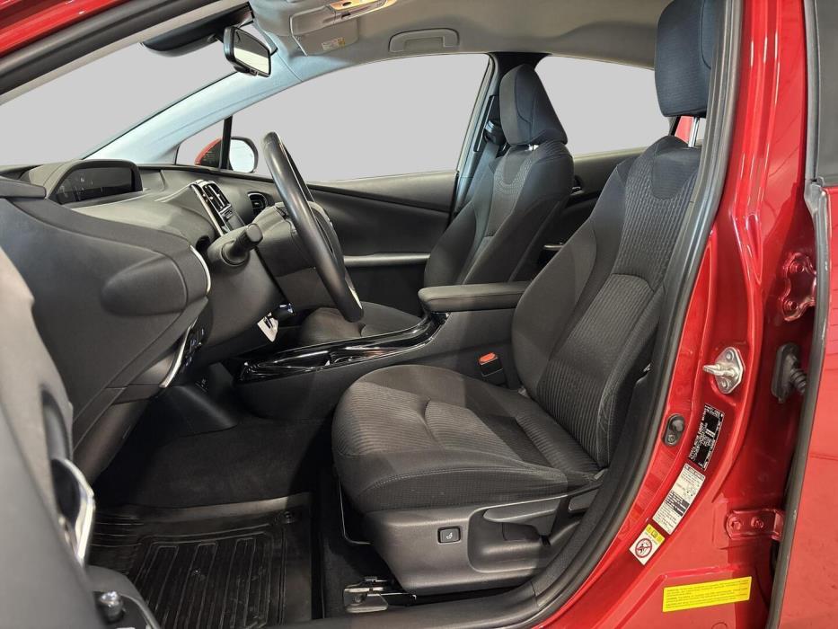 TOYOTA Prius 2017