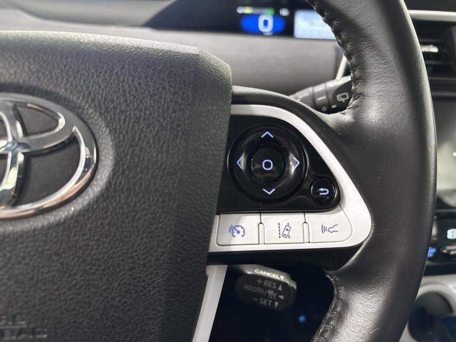 TOYOTA Prius 2017