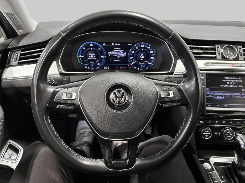 VOLKSWAGEN Passat 2017