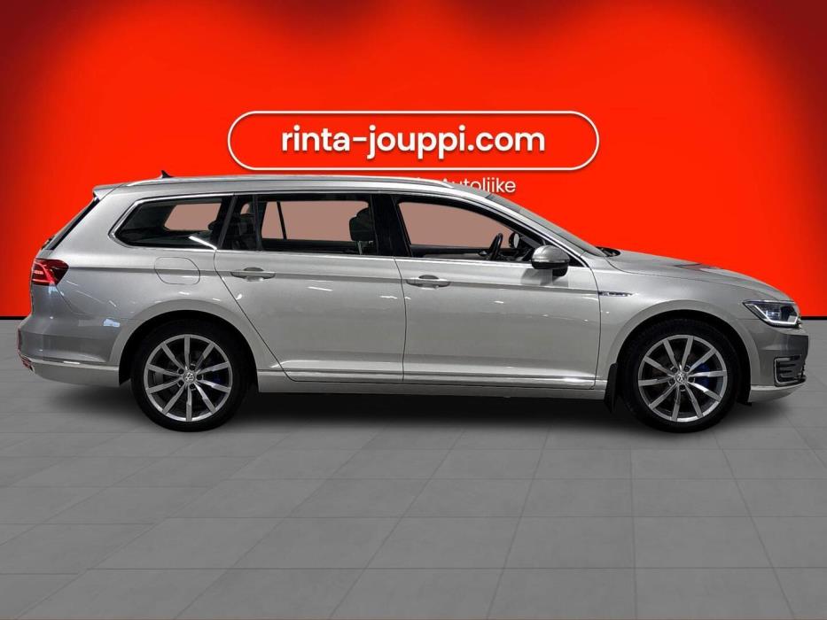 VOLKSWAGEN Passat 2017