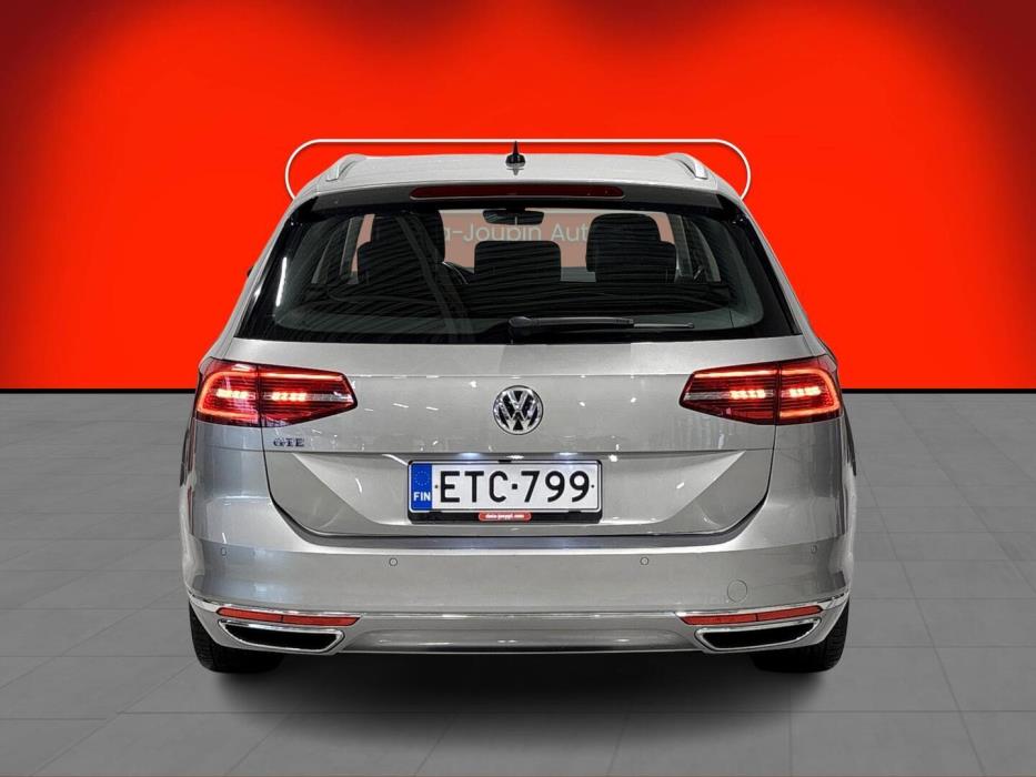 VOLKSWAGEN Passat 2017