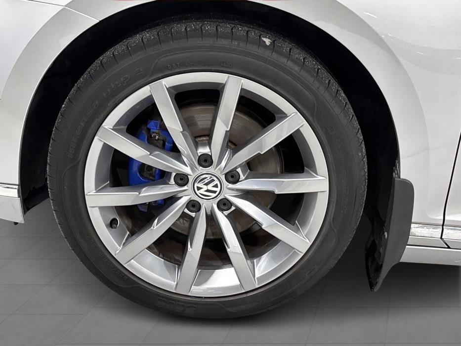 VOLKSWAGEN Passat 2017