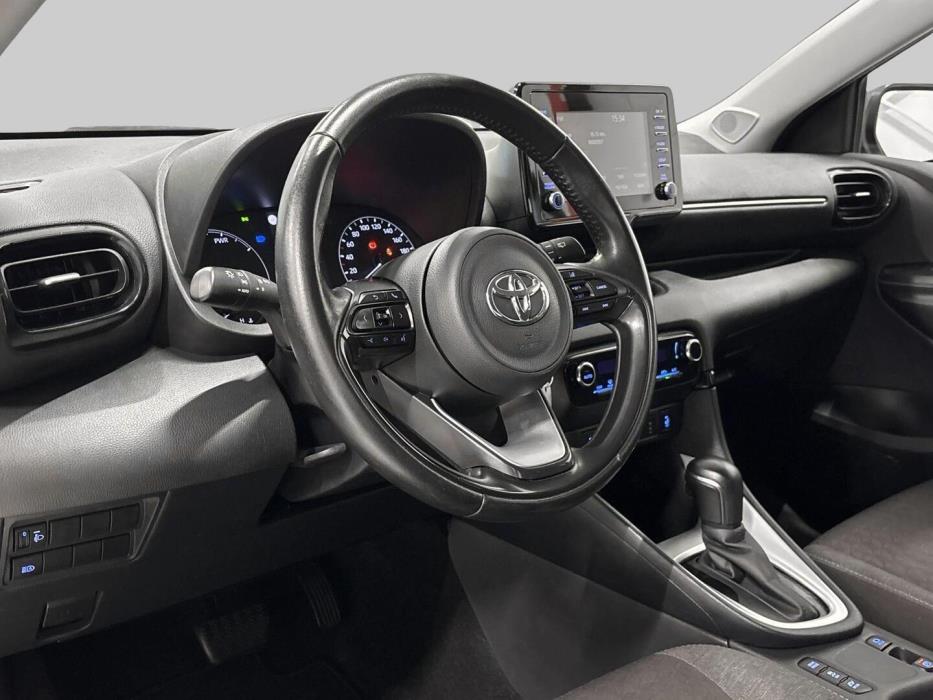 TOYOTA Yaris 2023