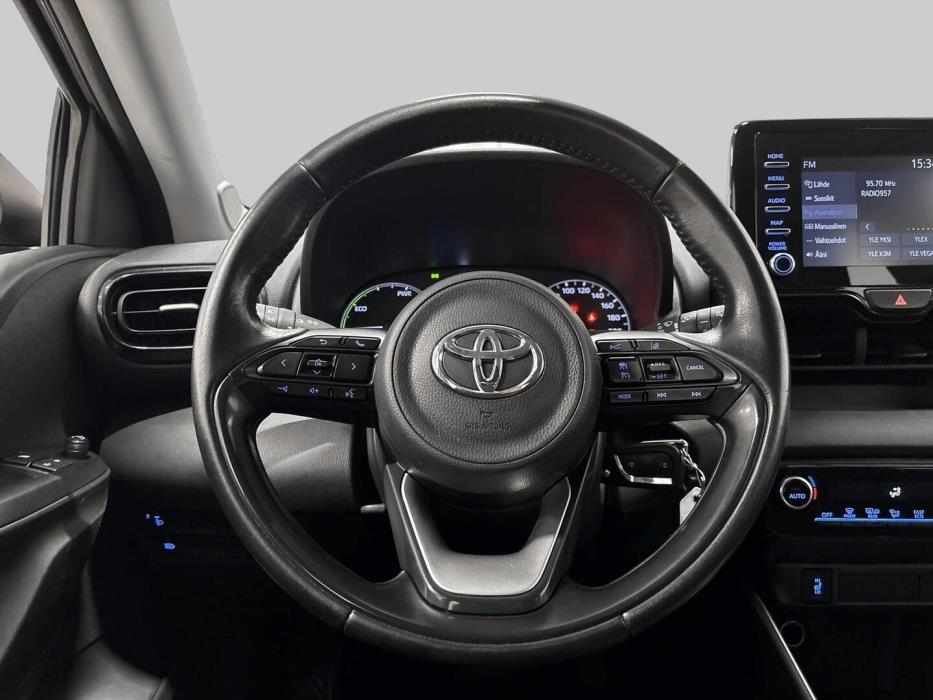 TOYOTA Yaris 2023