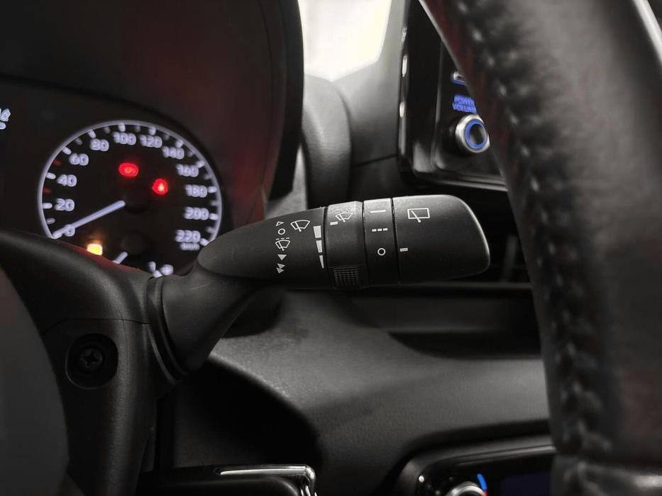 TOYOTA Yaris 2023
