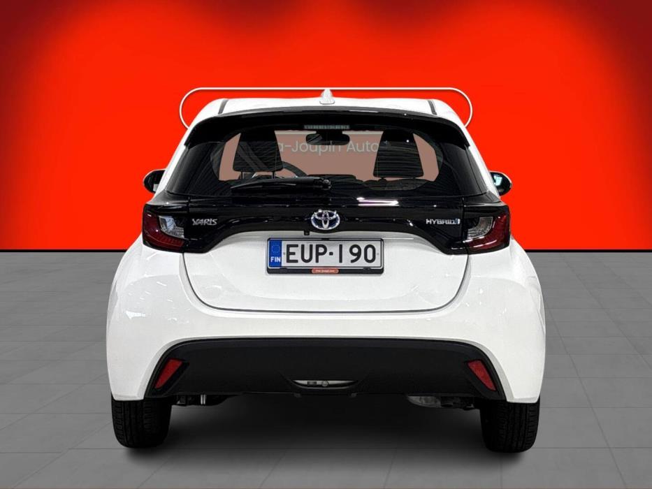 TOYOTA Yaris 2023