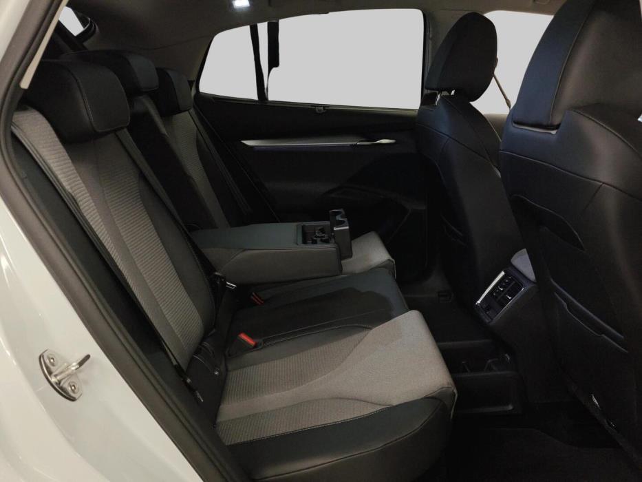 SKODA Enyaq 2023