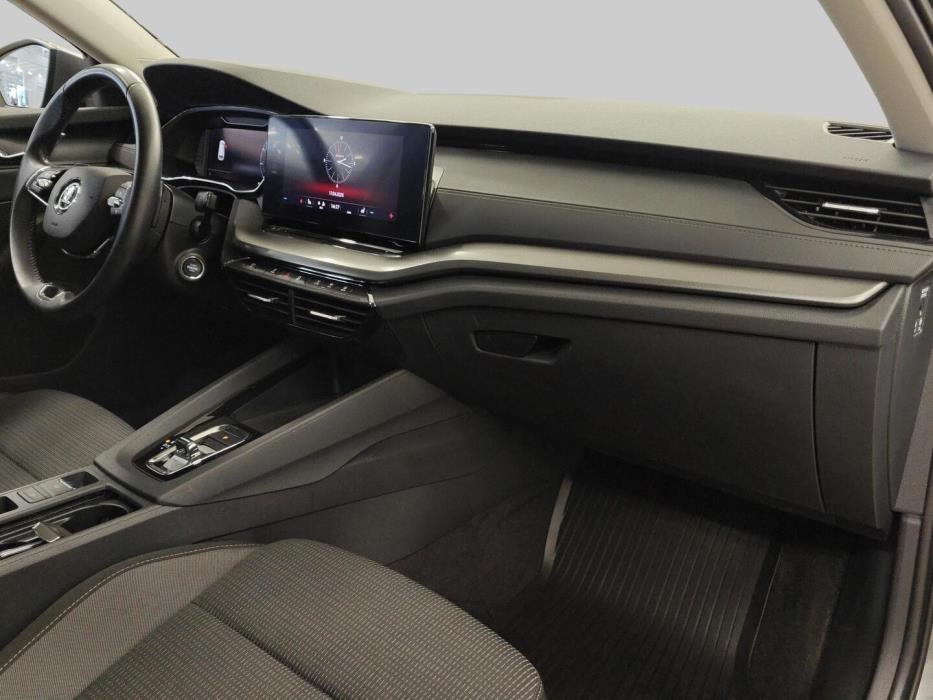 SKODA Octavia 2024