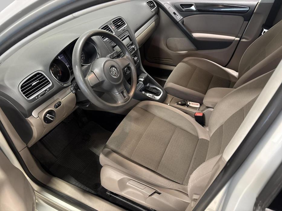 VOLKSWAGEN Golf 2009