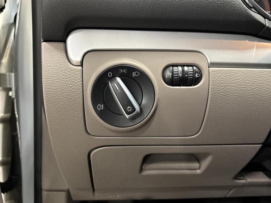 VOLKSWAGEN Golf 2009