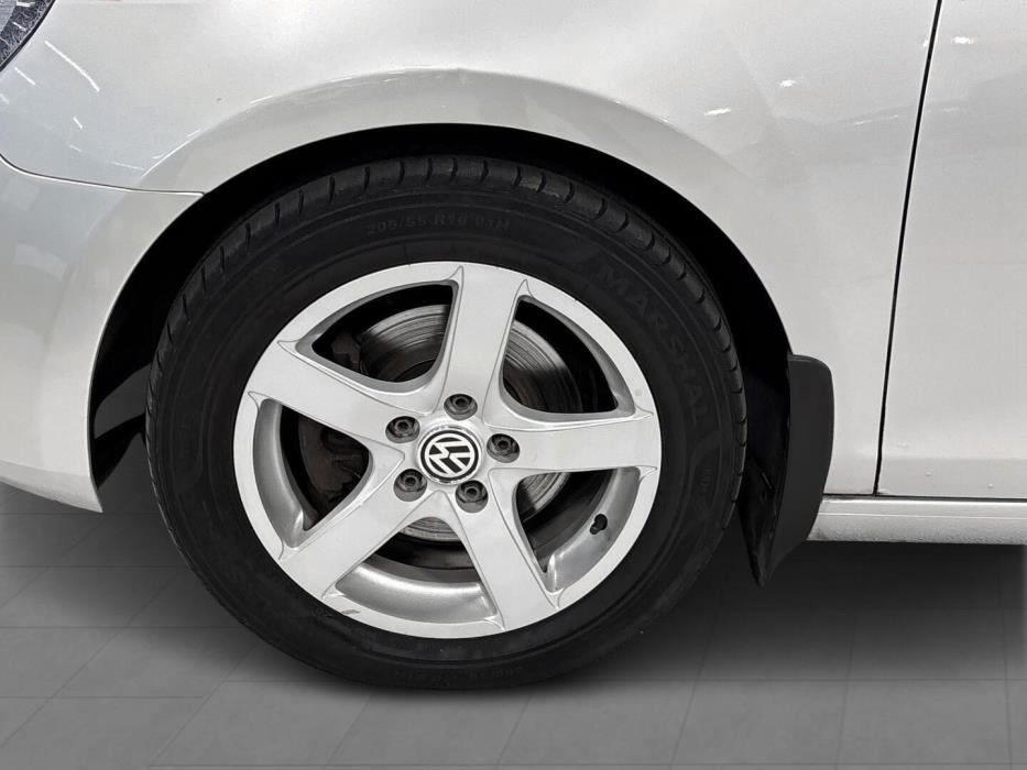 VOLKSWAGEN Golf 2009
