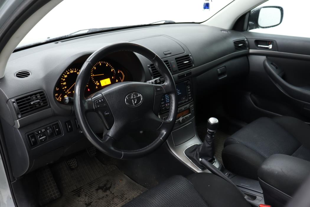 TOYOTA Avensis 2008