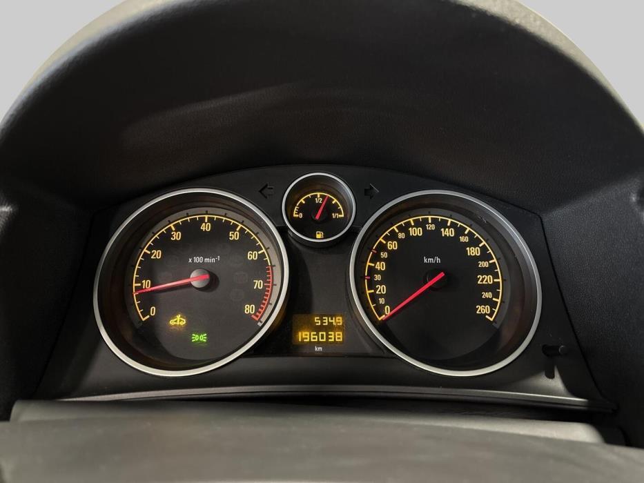 OPEL Astra 2010