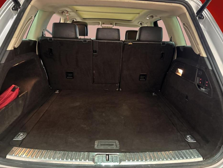 VOLKSWAGEN Touareg 2010