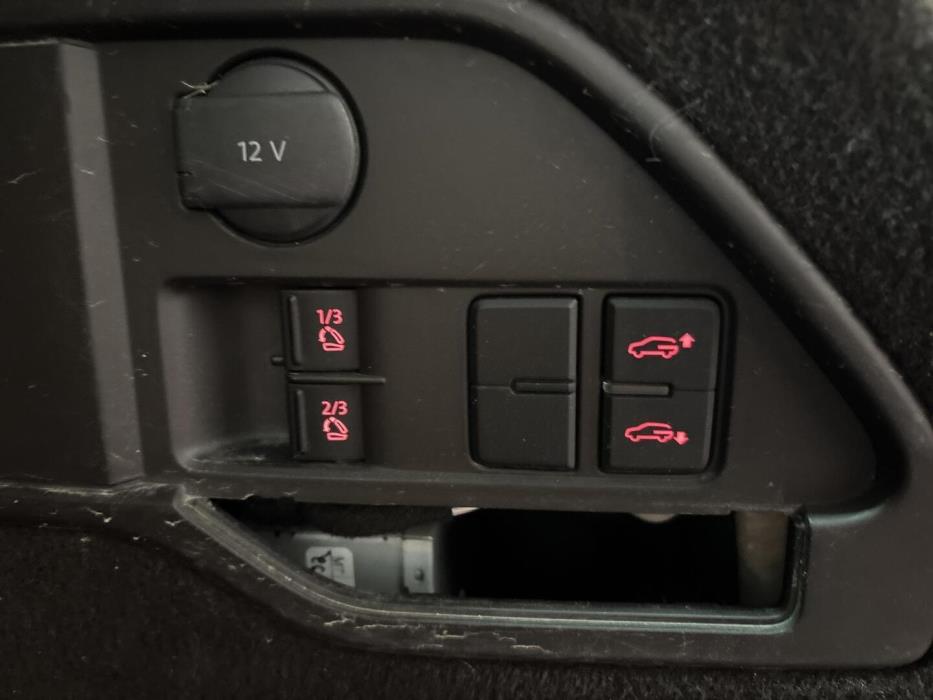 VOLKSWAGEN Touareg 2010