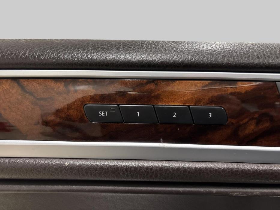 VOLKSWAGEN Touareg 2010