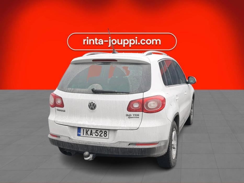 VOLKSWAGEN Tiguan 2011