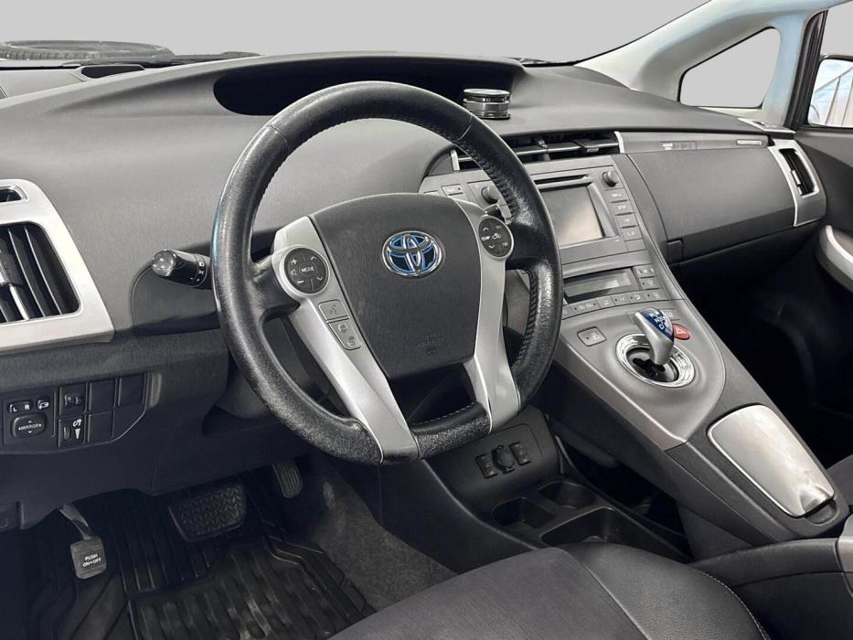 TOYOTA Prius PHEV 2012