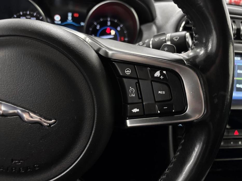 JAGUAR XE 2017