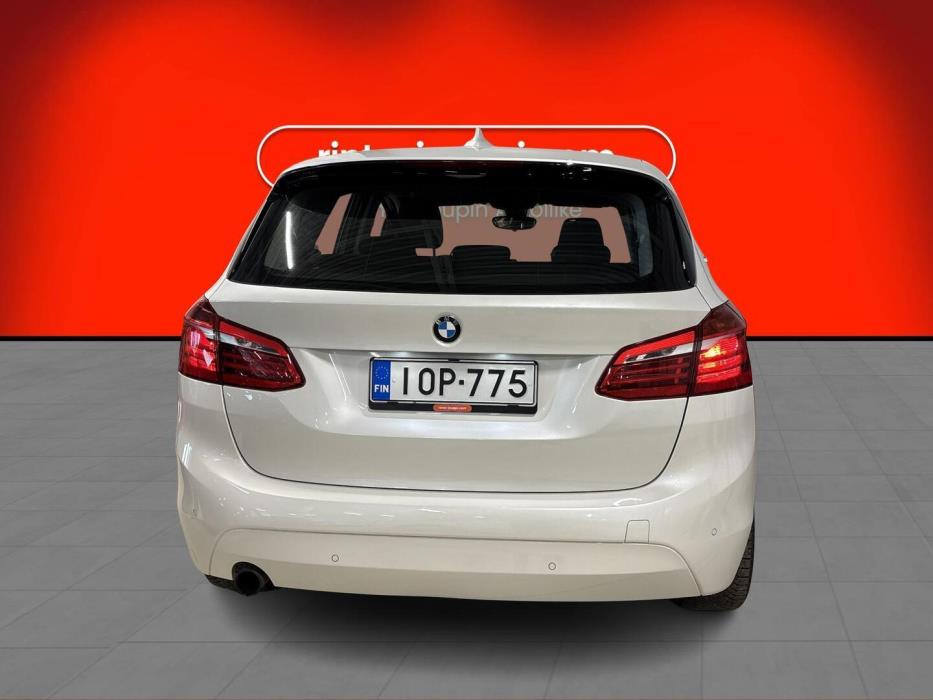 BMW 225 2017
