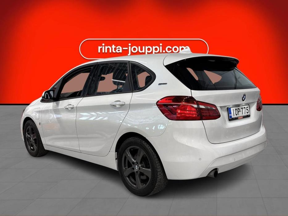 BMW 225 2017