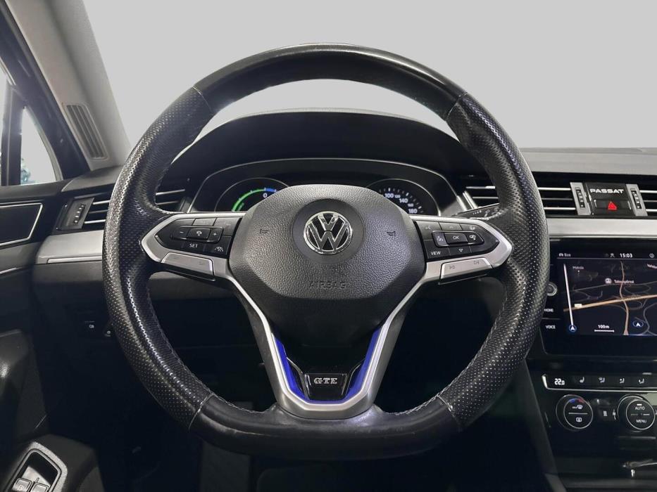 VOLKSWAGEN Passat 2021