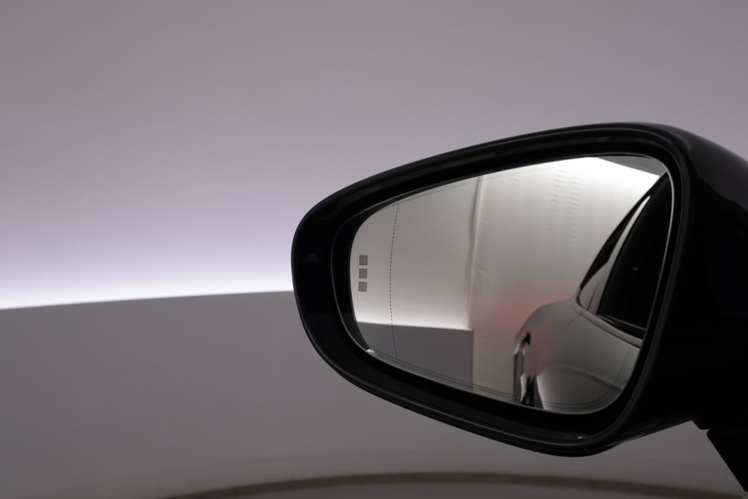 PORSCHE TAYCAN 2023