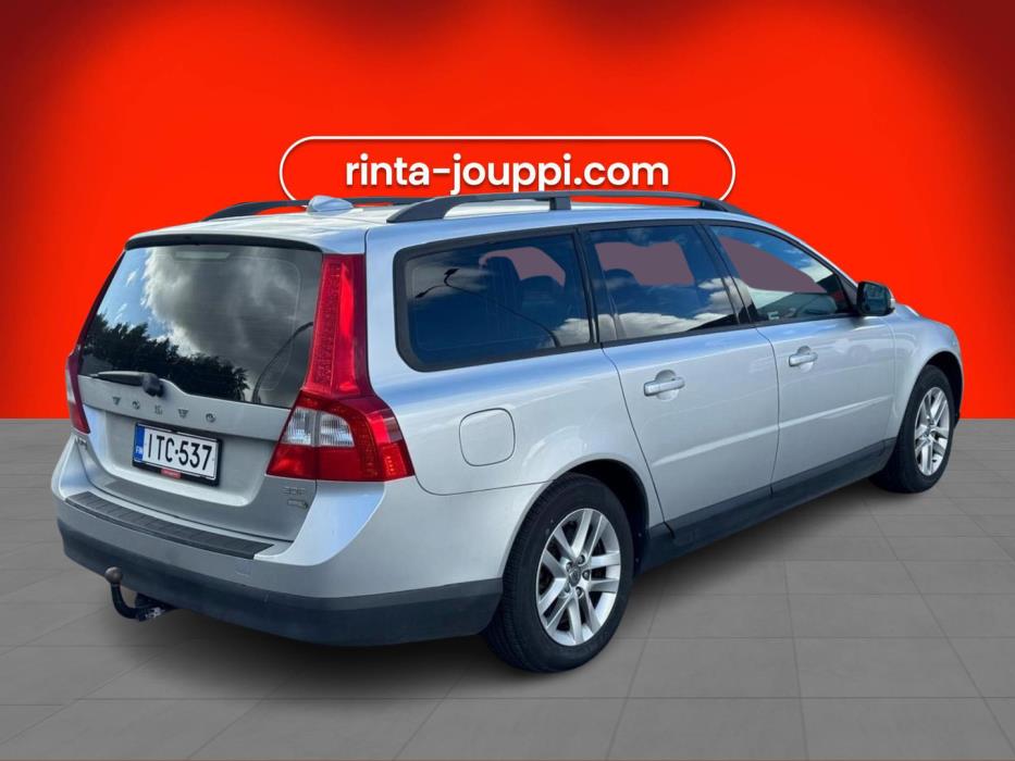 VOLVO V70 2010