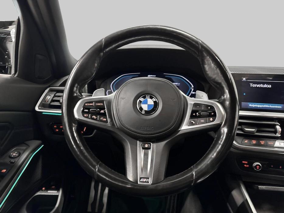 BMW 330 2021