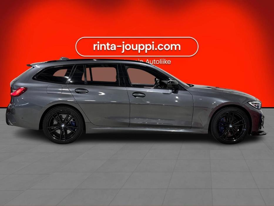 BMW 330 2021