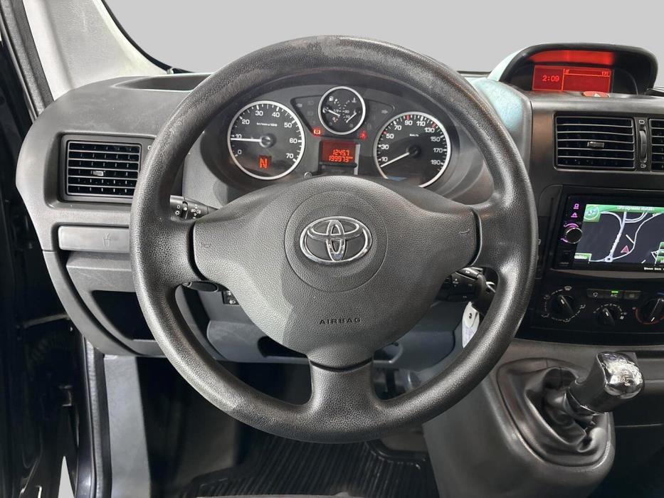 TOYOTA Proace 2016