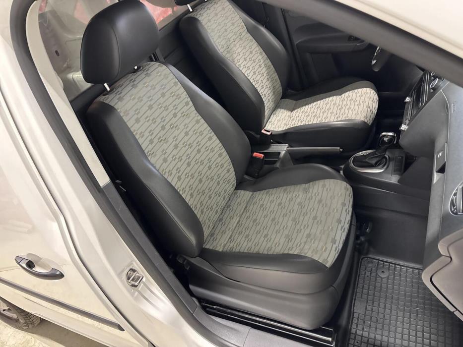 VOLKSWAGEN Caddy 2011