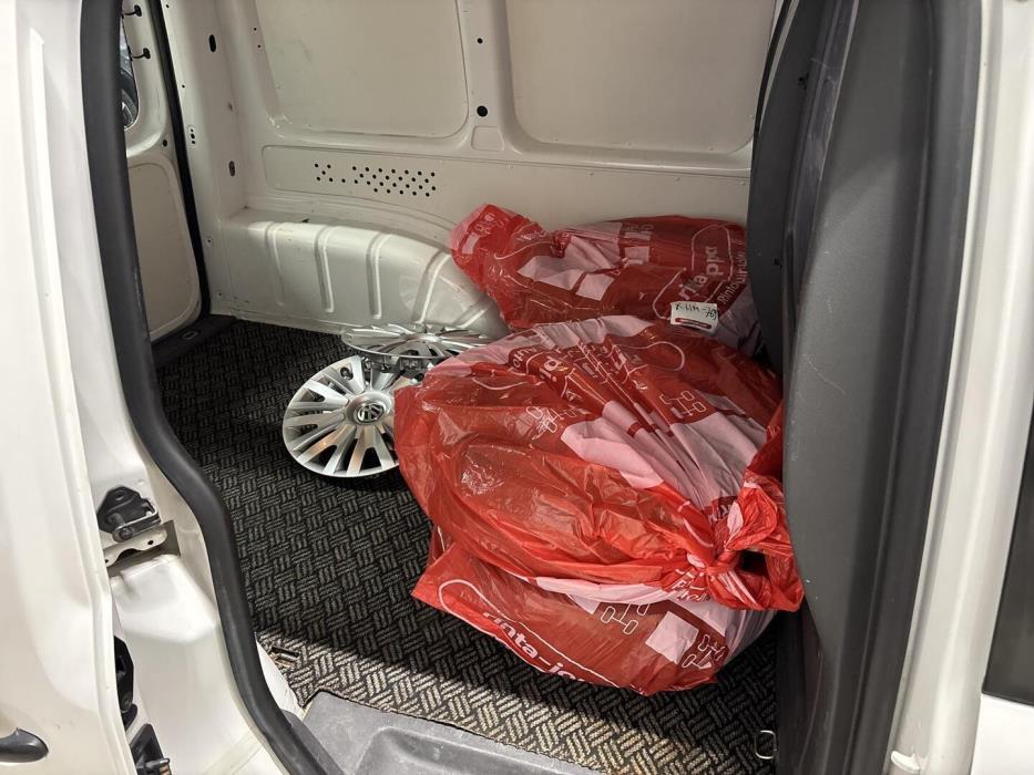 VOLKSWAGEN Caddy 2011