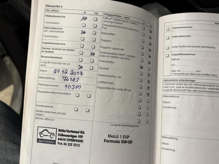 VOLKSWAGEN Caddy 2011