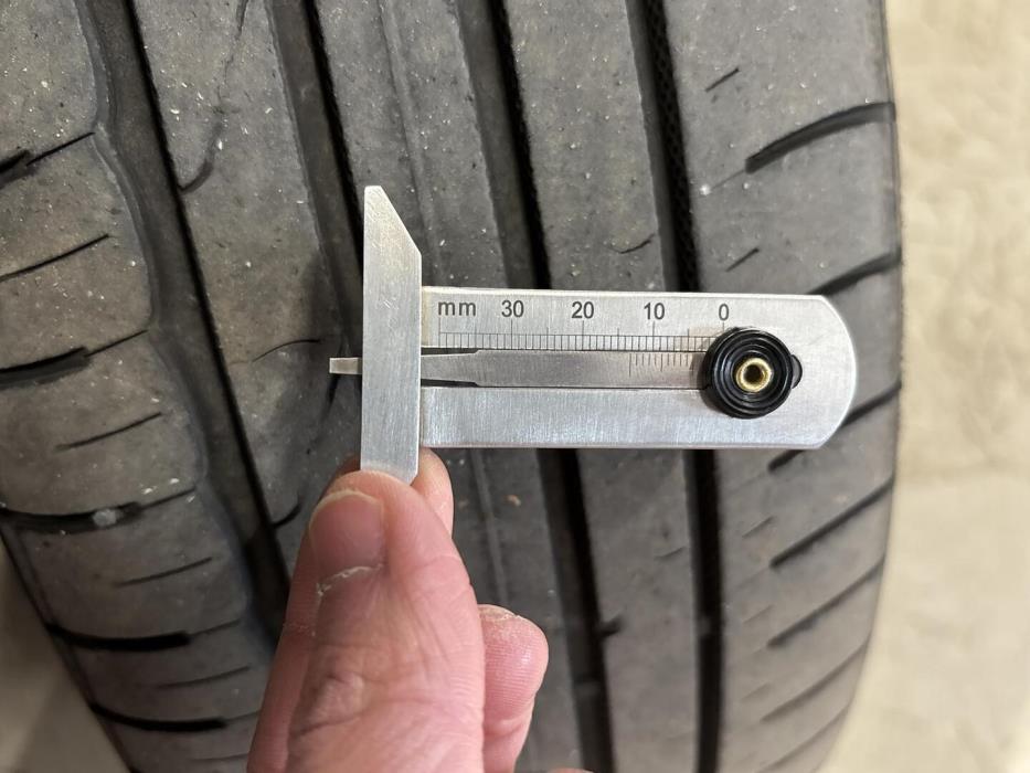 VOLKSWAGEN Caddy 2011