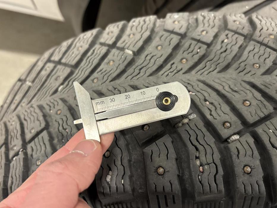 VOLKSWAGEN Caddy 2011