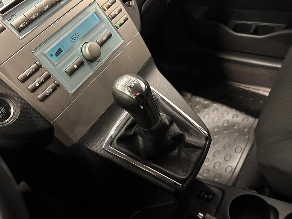 TOYOTA Corolla Verso 2007