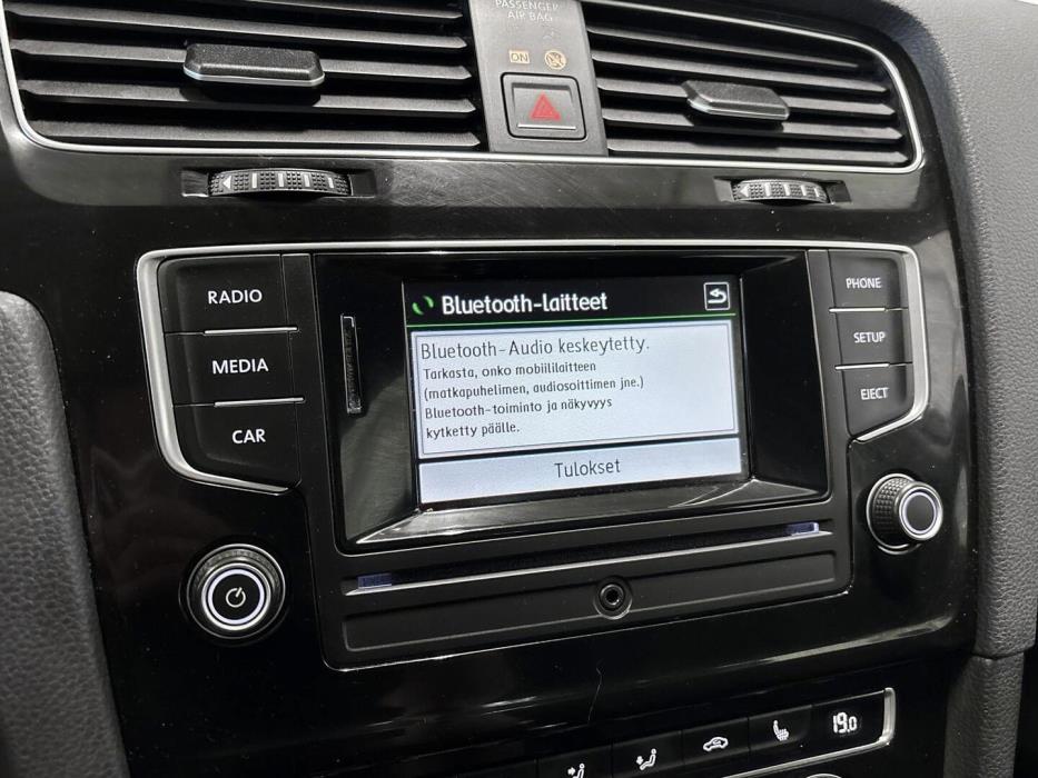 VOLKSWAGEN Golf 2016