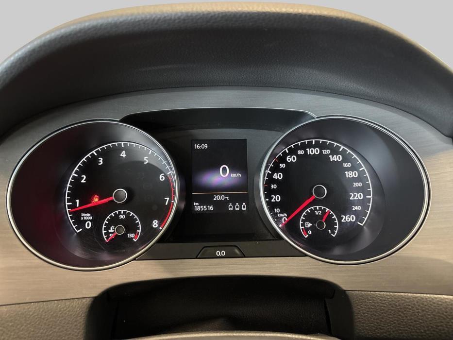 VOLKSWAGEN Golf Sportsvan 2015