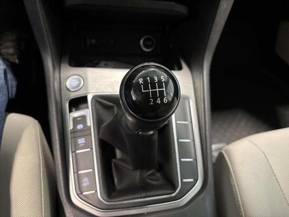 VOLKSWAGEN Golf Sportsvan 2015