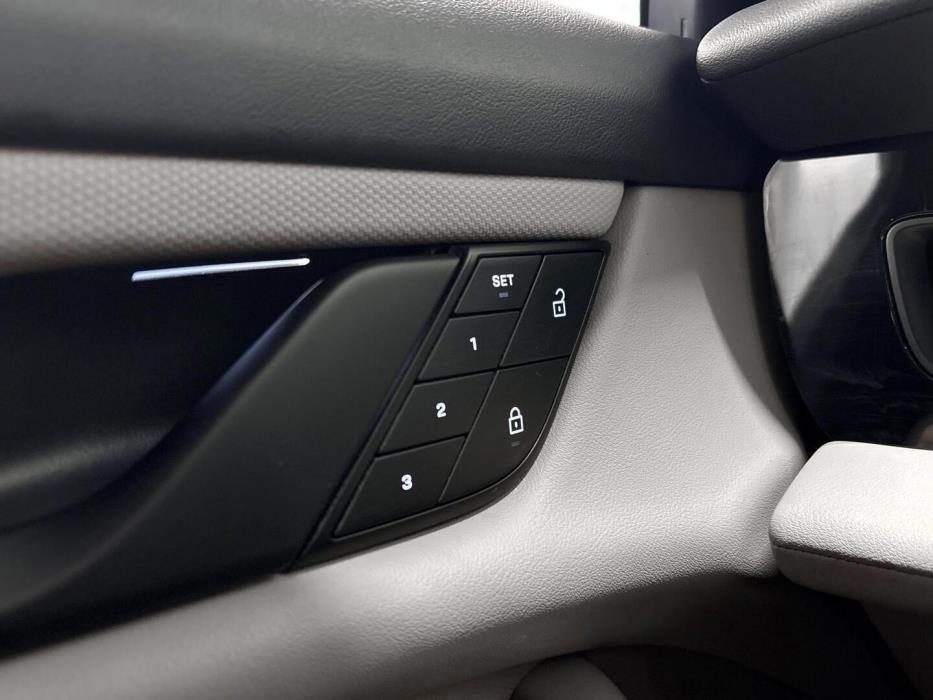 PORSCHE Taycan 2023